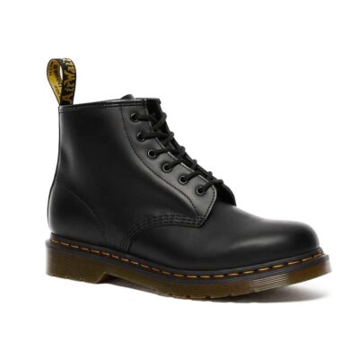 A24---dr martens---26230001101 YSBLACK_1_P.JPG