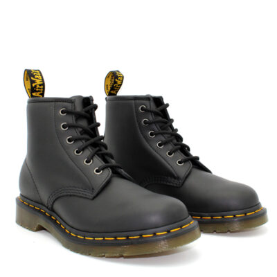 A24---dr martens---26409001101 NAPPABLACK_1_P.JPG